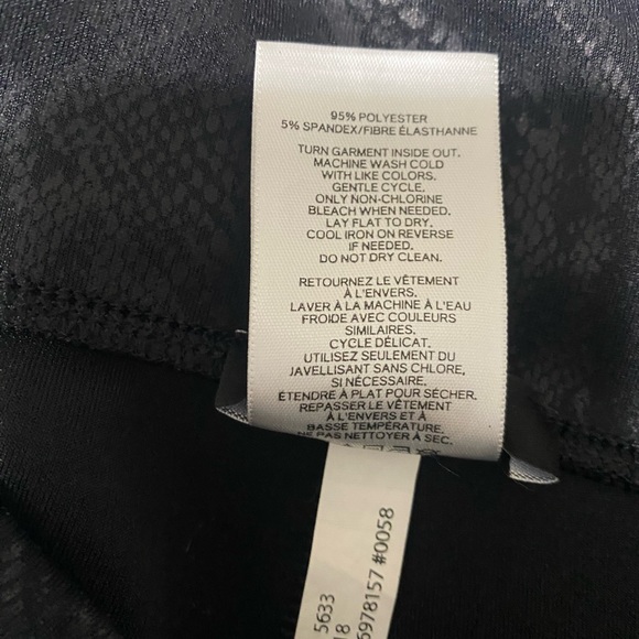 Express high rise black snake skin print leggins pants  size xs - Picture 3 of 6